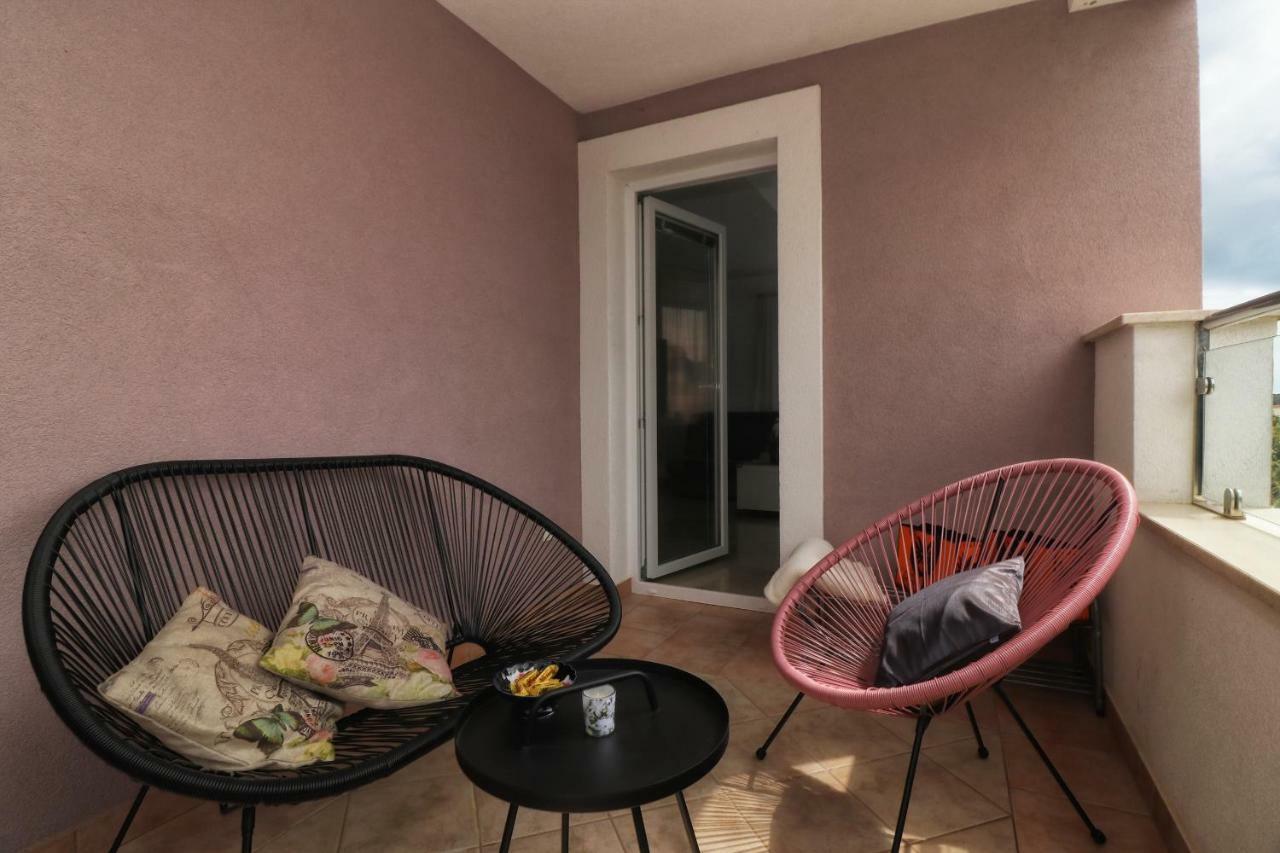 Apartments Link Rovinj Exterior photo